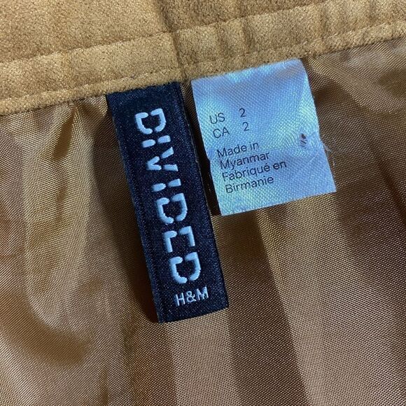 H&M DIVIDED Faux Suede Snap Front Skirt - Picture 7 of 9